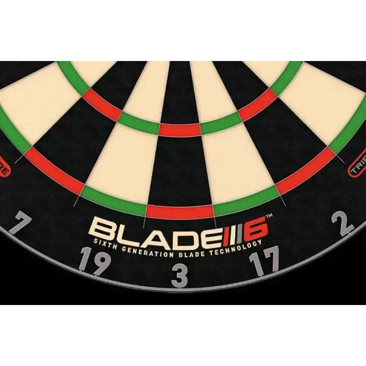 The NEW Winmau Blade 6 vs Blade 6 Triple Core Carbon - Is It Worth The  Extra $$$ 